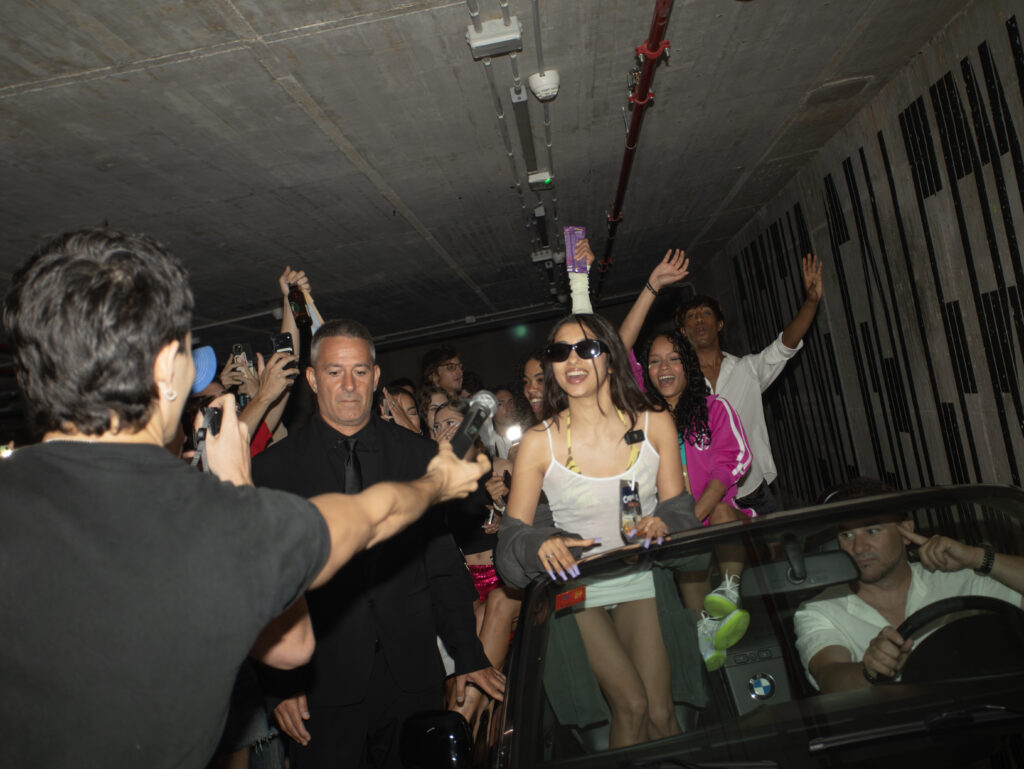 Bb trickz convierte un parking de Barcelona en una rave adolescente para presentar "sugarhiii" copia de mg 9997 copia