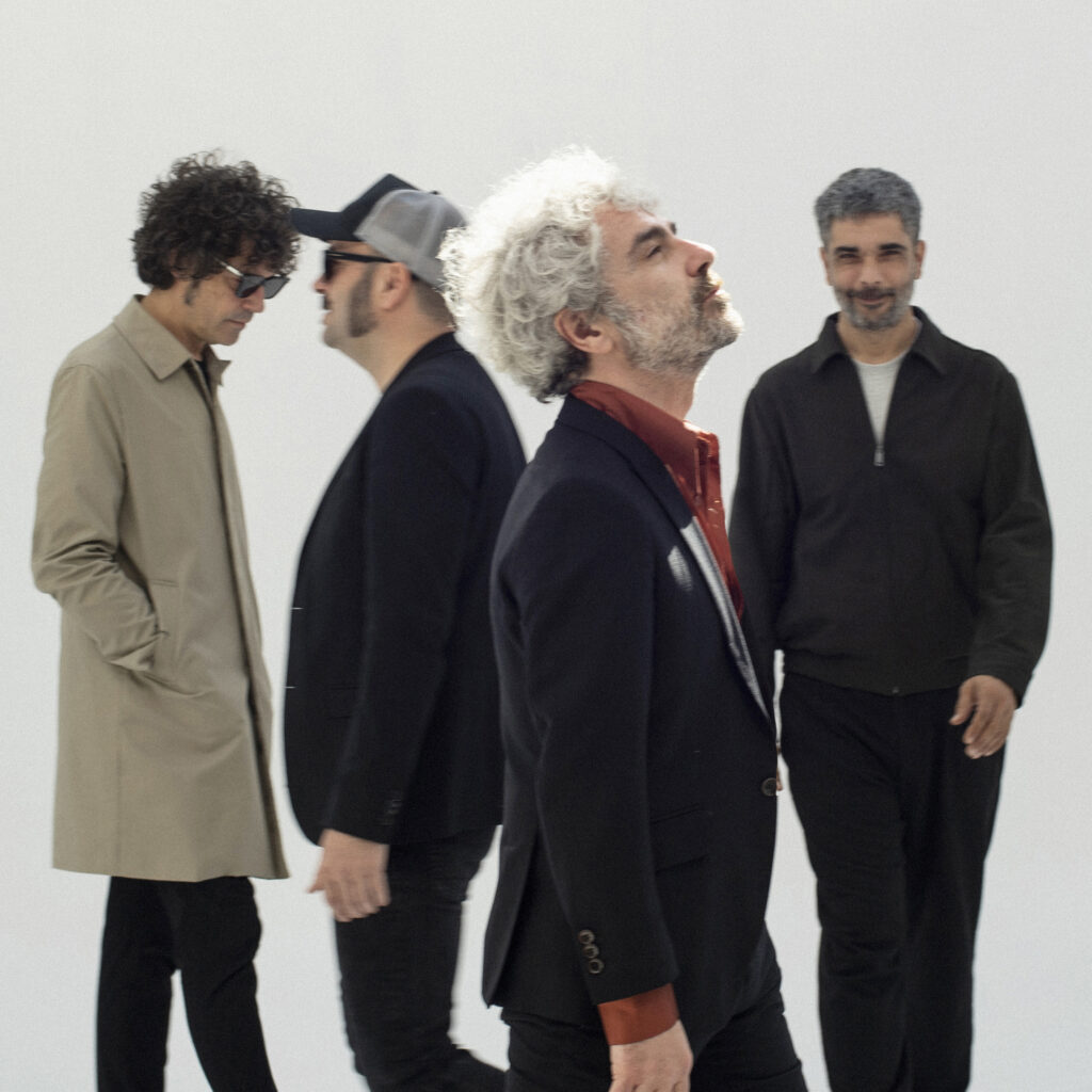 Sonorama Ribera Day llega a Santander con Kaiser Chiefs, Iván Ferreiro, Valeria Castro y León Benavente leon01 cuadrada